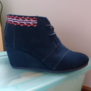 Wedge booties